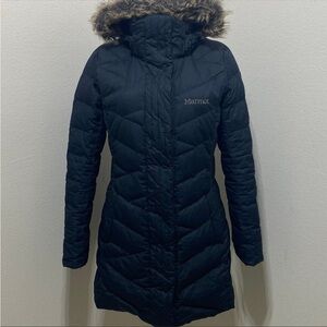 Marmot women’s down parka XS. LIKE NEW
